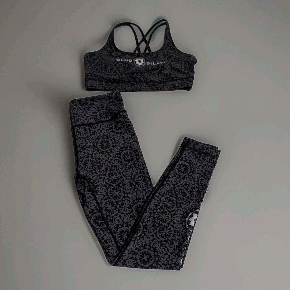 Wear It To Heart Club Pilates Reversible Mandala Leggings & Sports Bra Set M